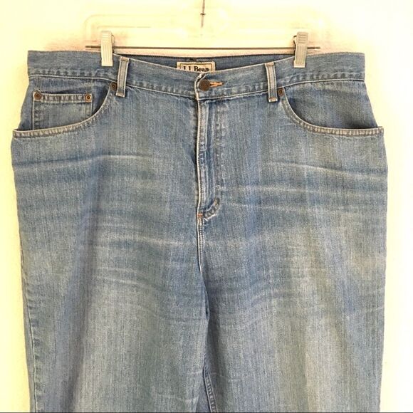 L.L. Bean wide straight leg denim light wash jeans 20R - Picture 3 of 6